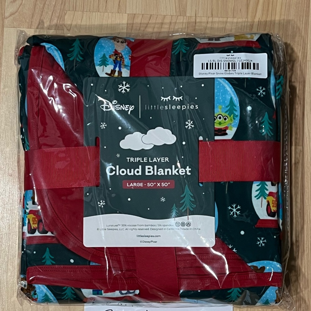 Little Sleepies Pixar Christmas Cloud Blanket